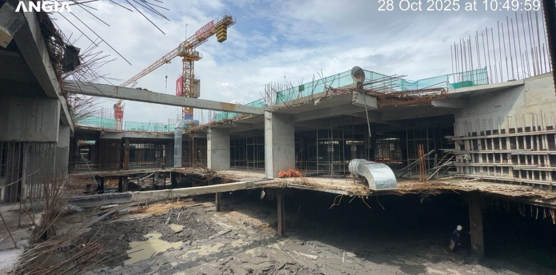 Lỗ mở thi công đào đất