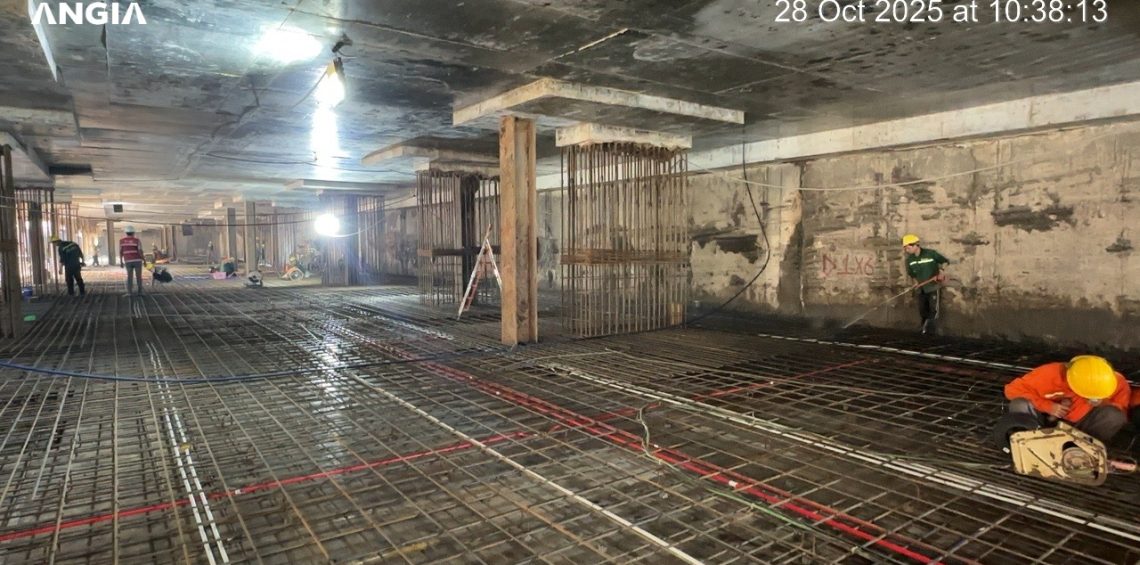 Thi công cốt thép & ống chờ mep sàn hầm b21